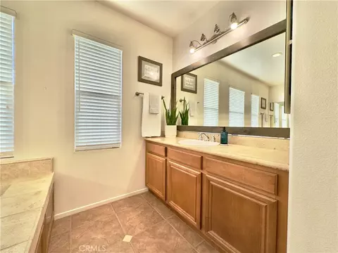 Bath - 11265 Runyan, Beaumont, CA 92223 photo 9 of 10