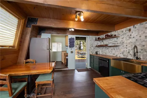Kitchen - 445 Elysian Blvd, Big Bear City, CA 92314 photo 1 of 6