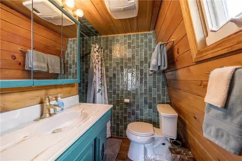 Bath - 445 Elysian Blvd, Big Bear City, CA 92314 photo 2 of 3