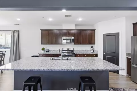 Kitchen - 5091 Netherley, Riverside, CA 92505 photo 1 of 1