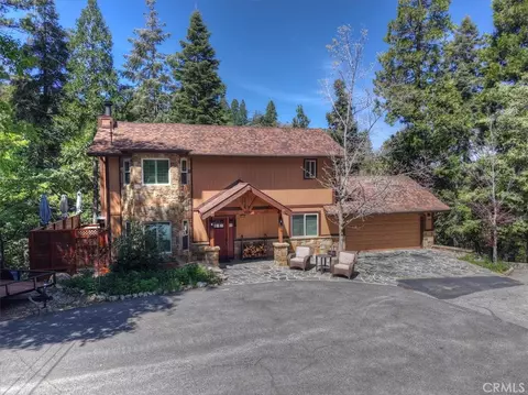 Exterior - 1056 Fiden Ct, Crestline, CA 92325 photo 11 of 22