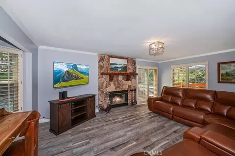 Living - 1056 Fiden Ct, Crestline, CA 92325 photo 2 of 2
