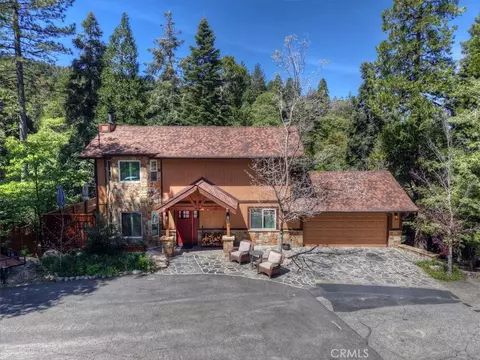 Exterior - 1056 Fiden Ct, Crestline, CA 92325 photo 10 of 22
