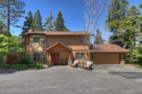 1056 Fiden Ct, Crestline, CA 92325