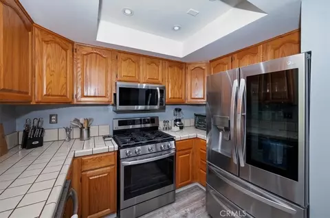 Kitchen - 1056 Fiden Ct, Crestline, CA 92325 photo 4 of 4