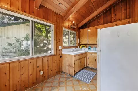 Kitchen - 768 Deer, Crestline, CA 92325 photo 1 of 4