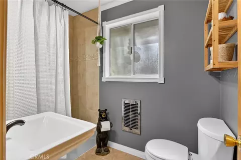 Bath - 176 Fir Ter, Cedar Glen, CA 92321 photo 2 of 3
