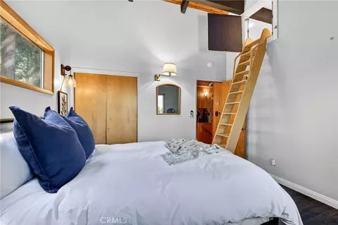 Bedroom - 176 Fir Ter, Cedar Glen, CA 92321 photo 2 of 10