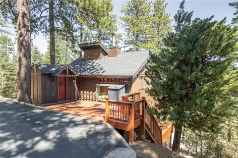 Exterior - 274 N Fairway, Lake Arrowhead, CA 92352 photo 8 of 10