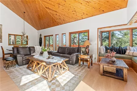 Living - 274 N Fairway, Lake Arrowhead, CA 92352 photo 7 of 7