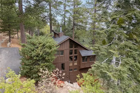 Exterior - 274 N Fairway, Lake Arrowhead, CA 92352 photo 10 of 10