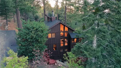 Exterior - 274 N Fairway, Lake Arrowhead, CA 92352 photo 2 of 10