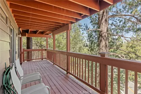 Exterior - 274 N Fairway, Lake Arrowhead, CA 92352 photo 7 of 10