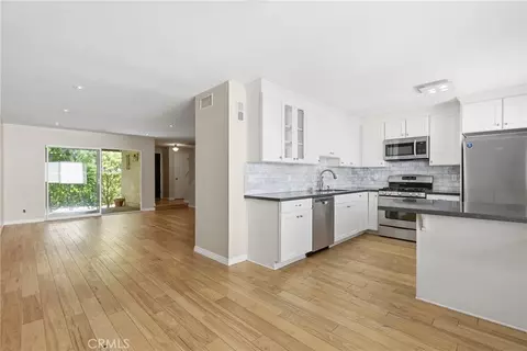 7802 Via Tortona, Burbank, CA 91504