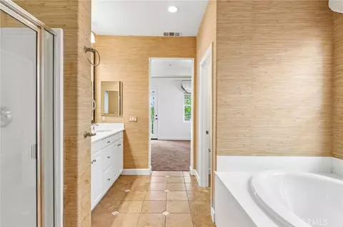 Bath - 4183 Via Napoli, Montclair, CA 91763 photo 2 of 6