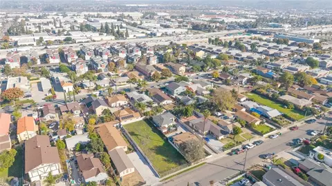 1243 E St, Corona, CA 92882 photo 9