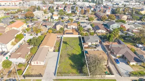 1243 E St, Corona, CA 92882 photo 4