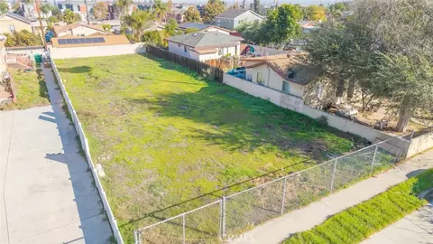1243 E St, Corona, CA 92882 photo 3