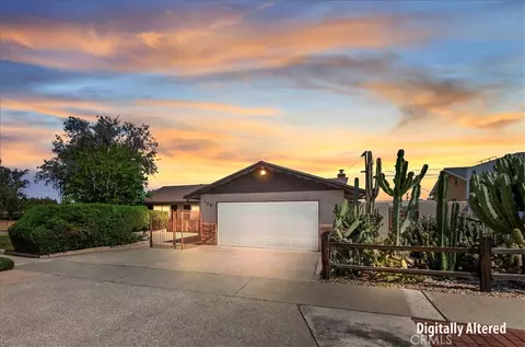 305 E Citron St, Corona, CA 92879