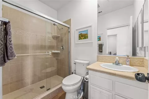 Bath - 1621 Arcata, Redlands, CA 92374 photo 1 of 3