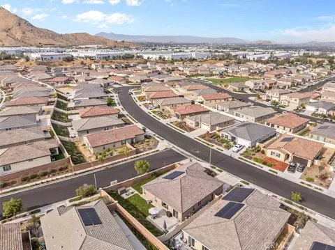 View/Area - 7558 Baerss Rd, Riverside, CA 92507 photo 1 of 5