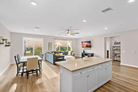 Entry Way - 7558 Baerss Rd, Riverside, CA 92507 photo 5 of 9