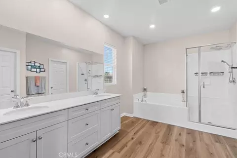 Entry Way - 7558 Baerss Rd, Riverside, CA 92507 photo 8 of 9