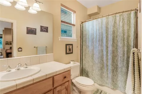 Bath - 24380 Horst, Crestline, CA 92325 photo 5 of 6