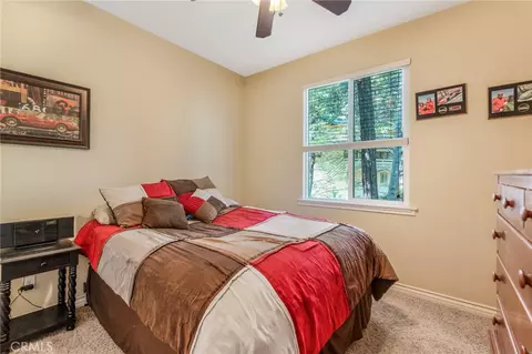 Bedroom - 24380 Horst, Crestline, CA 92325 photo 5 of 6