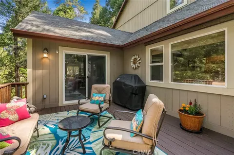 Exterior - 24380 Horst, Crestline, CA 92325 photo 3 of 15