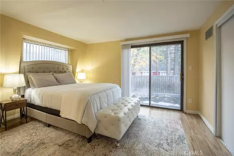 Bedroom - 351 Pine Ln, Sugarloaf, CA 92386 photo 4 of 8
