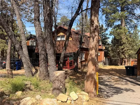 Exterior - 351 Pine Ln, Sugarloaf, CA 92386 photo 4 of 7