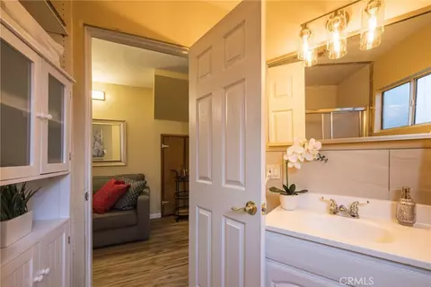 Bath - 351 Pine Ln, Sugarloaf, CA 92386 photo 1 of 5