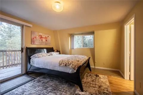 Bedroom - 351 Pine Ln, Sugarloaf, CA 92386 photo 2 of 8