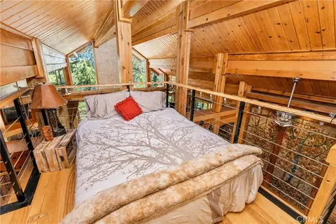 Bedroom - 845 Menlo, Big Bear Lake, CA 92315 photo 5 of 5