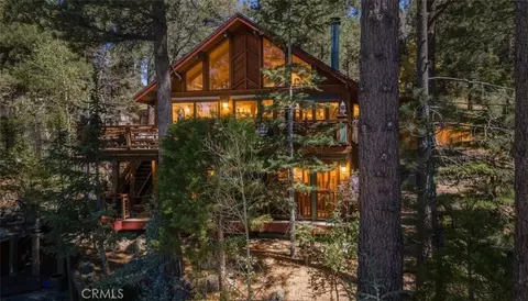 Exterior - 845 Menlo, Big Bear Lake, CA 92315 photo 8 of 9