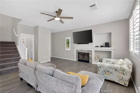 Living - 29115 Whitegate, Highland, CA 92346 photo 2 of 3