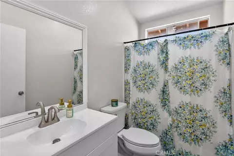 Bath - 29115 Whitegate, Highland, CA 92346 photo 4 of 4