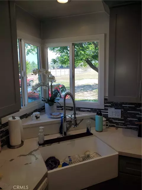 Kitchen - 12557 5th, Yucaipa, CA 92399 photo 4 of 4