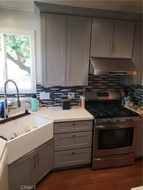 Kitchen - 12557 5th, Yucaipa, CA 92399 photo 3 of 4