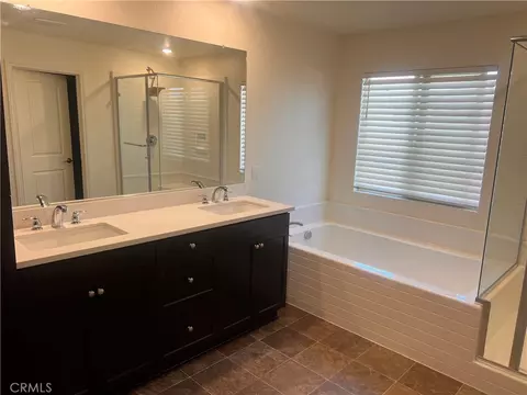 Bath - 29318 Morro, Menifee, CA 92585 photo 1 of 4