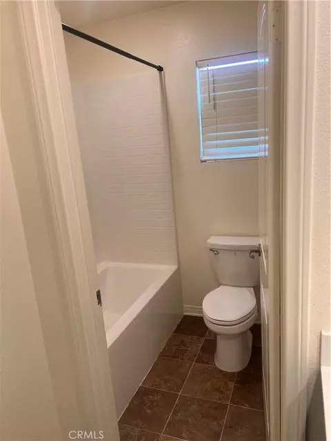Bath - 29318 Morro, Menifee, CA 92585 photo 3 of 4