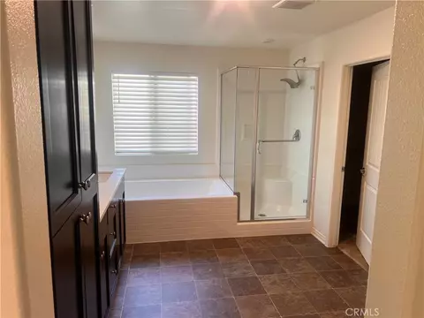 Bath - 29318 Morro, Menifee, CA 92585 photo 2 of 4