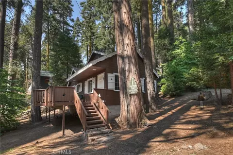 Exterior - 691 Cottage Grove Rd, Lake Arrowhead, CA 92352 photo 3 of 7