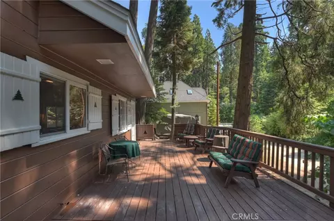 Exterior - 691 Cottage Grove Rd, Lake Arrowhead, CA 92352 photo 4 of 7