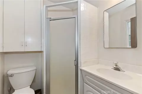 Bath - 691 Cottage Grove Rd, Lake Arrowhead, CA 92352 photo 1 of 2