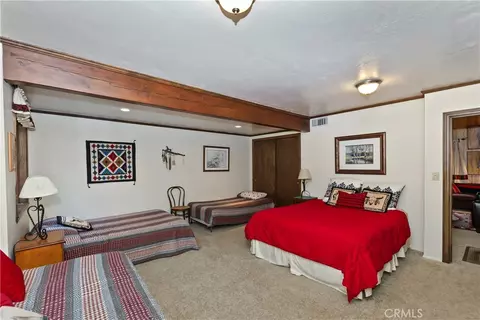 Bedroom - 691 Cottage Grove Rd, Lake Arrowhead, CA 92352 photo 2 of 7