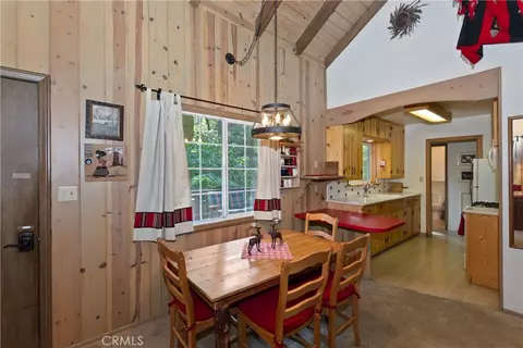Dining - 691 Cottage Grove Rd, Lake Arrowhead, CA 92352 photo 1 of 1