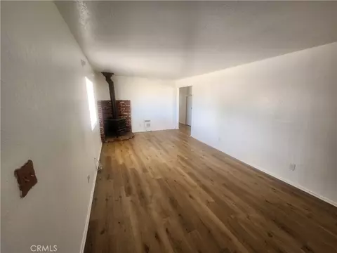 Living - 1050 Alta Ave, Landers, CA 92285 photo 1 of 3