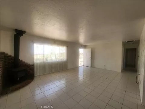 Living - 1050 Alta Ave, Landers, CA 92285 photo 3 of 3